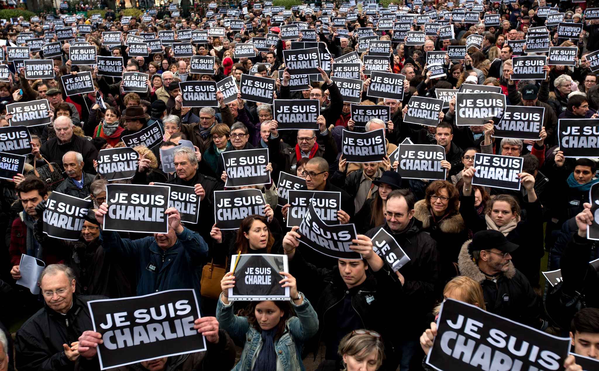 Что означает фраза "je suis charlie" и почему она стала символом свободы выражения во франции