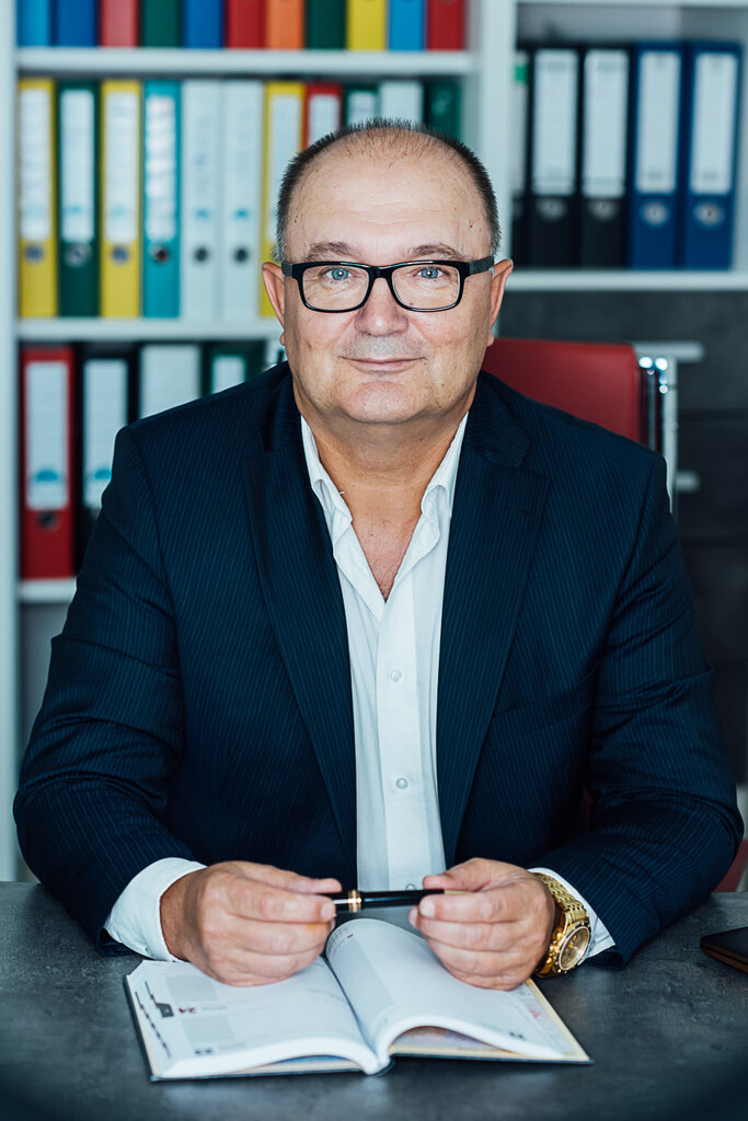 Gesellschaft mit beschränkter haftung — энциклопедия руниверсалис