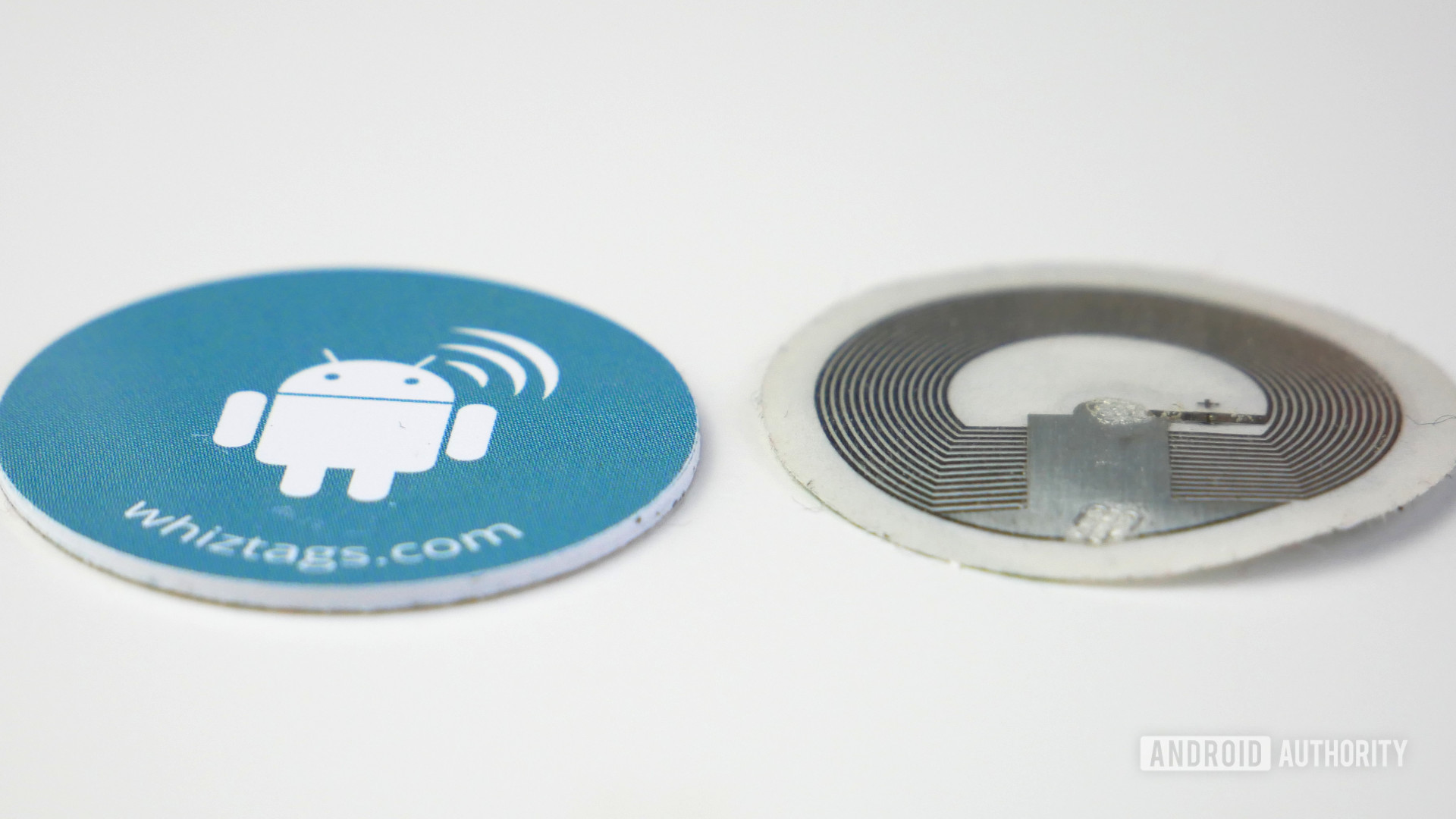 Что такое nfc в смартфоне. можно взломать и украсть деньги?