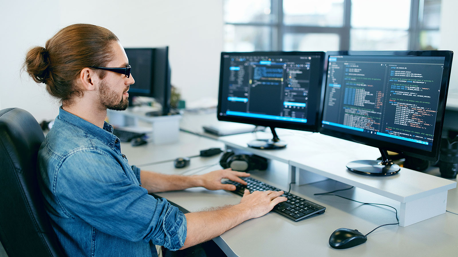 Ms contact support это служба технической поддержки предоставляемая компанией Microsoft разработчиком популярных программных продуктов и операционных