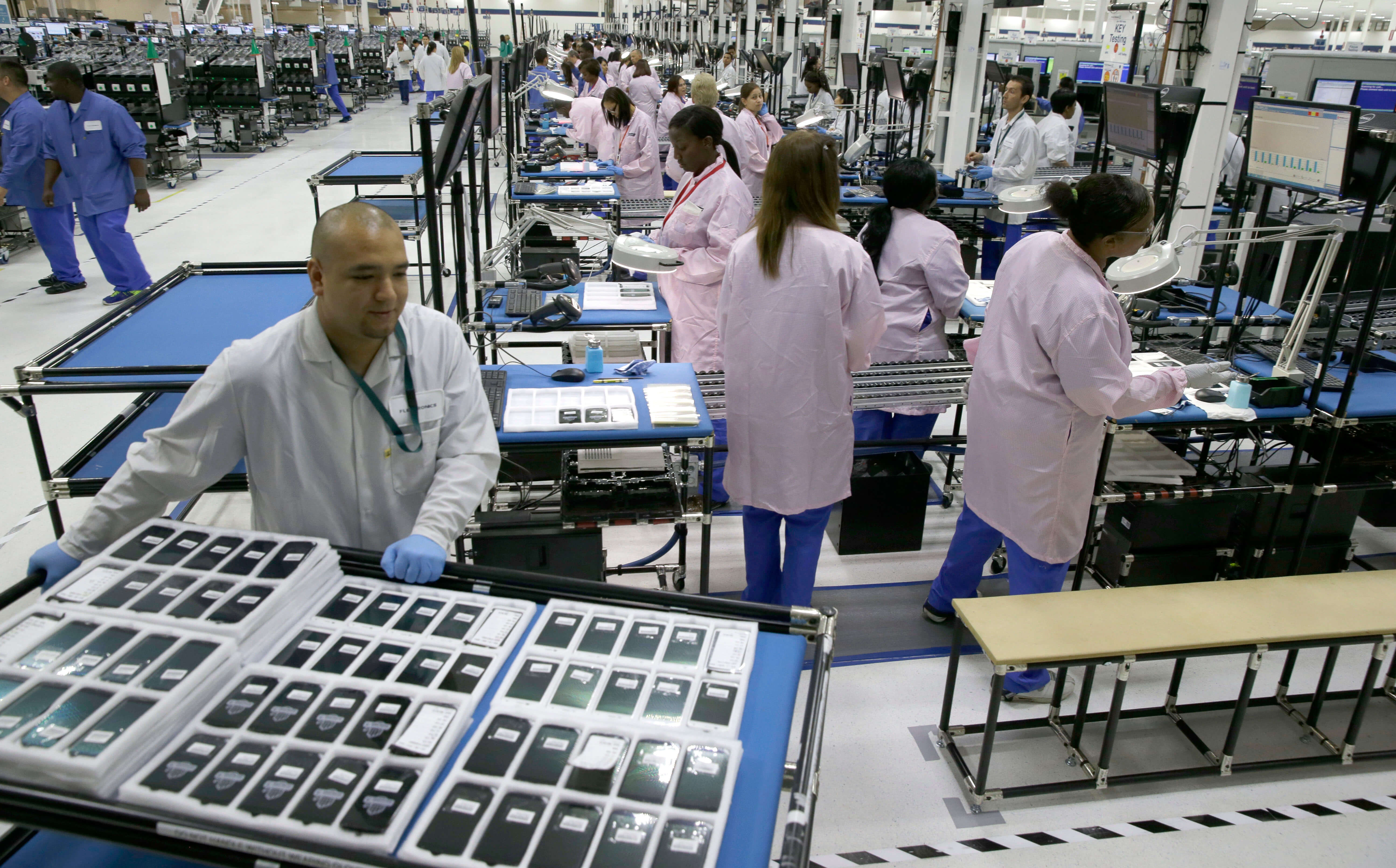 Характеристики материнской платы foxconn 2abf: подробное описание и спецификации